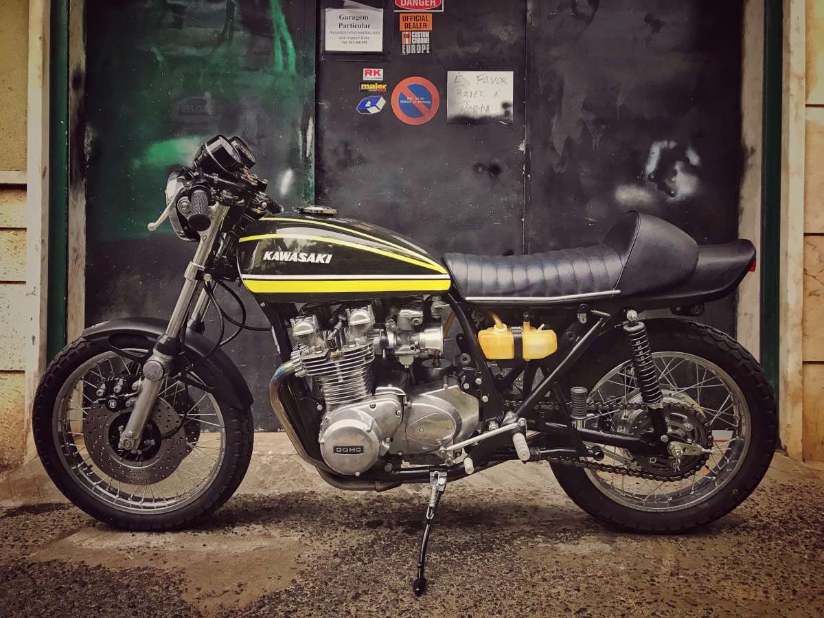 Kawasaki Z1 900 Café, apresentada no arquivo de trabalhos da Motobel